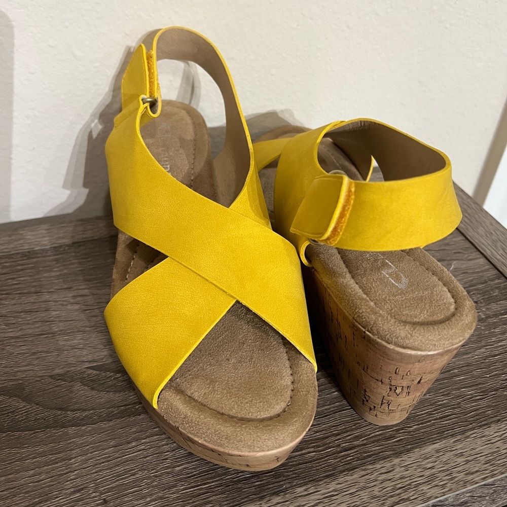 Chinese Laundry Cork Wedge Sandal